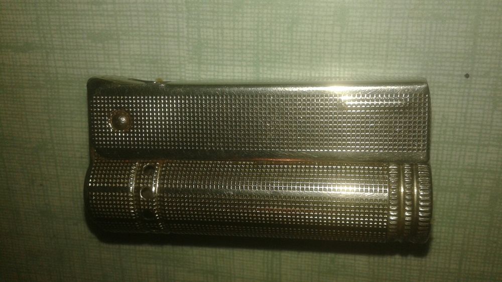 BRIQUET TEMP&Ecirc;TE. 