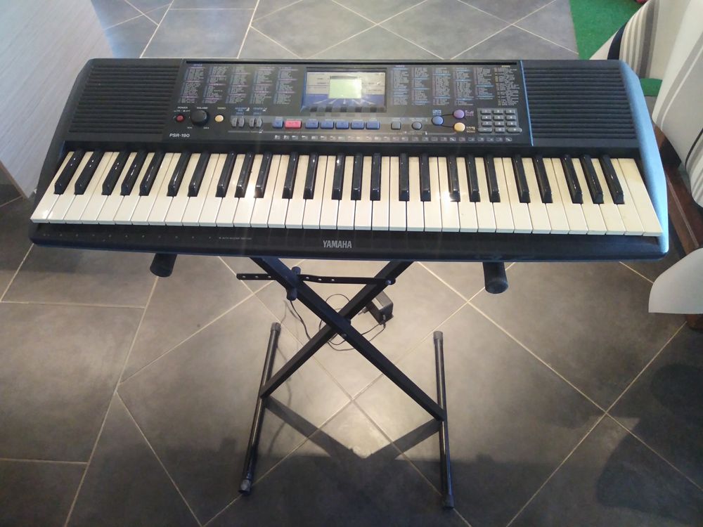 SYNTH&Eacute;TISEUR YAMAHA PSR-190- Instruments de musique