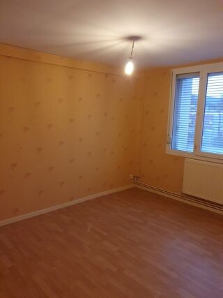  Appartement  louer 4 pices 75 m