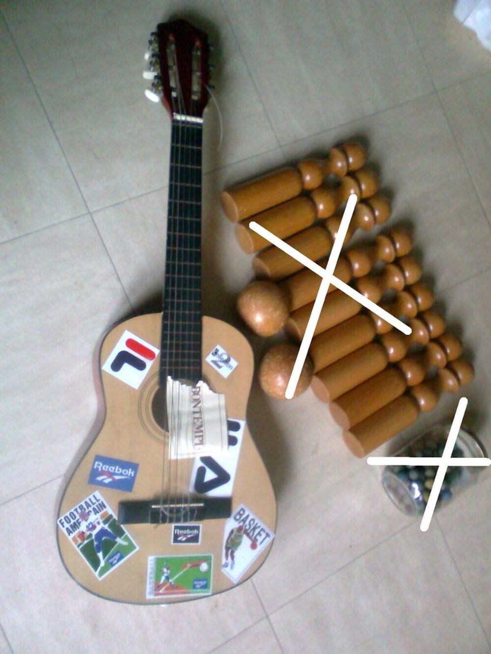 jouets de plage+pte guitare+ballons ..... Jeux / jouets