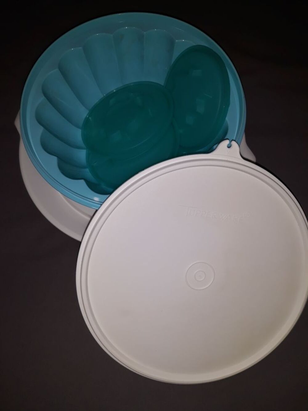 Tupperware pour charlotte neuf.. Dcoration