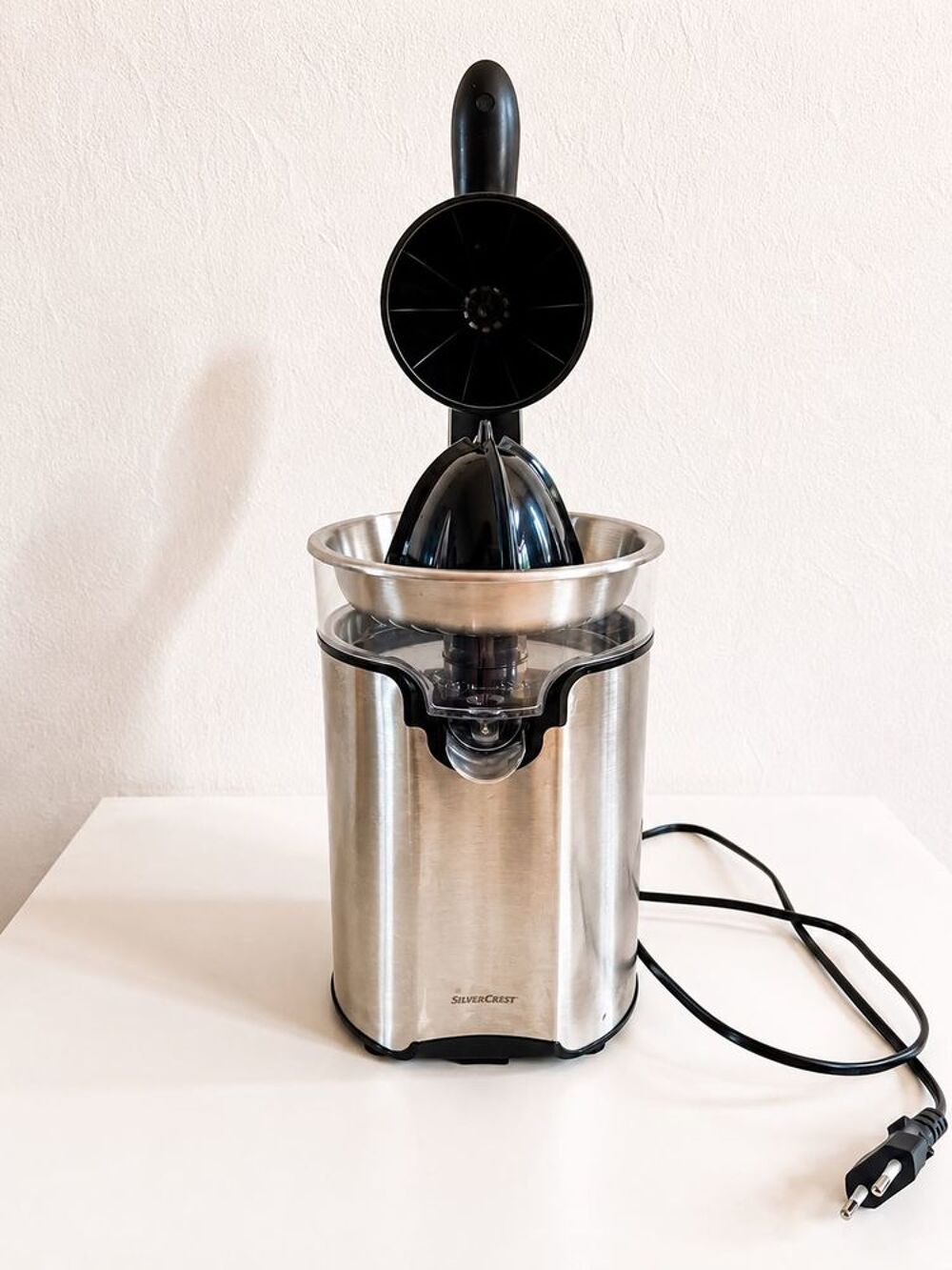 Presse agrumes &eacute;lectrique SilverCrest inox Electroménager