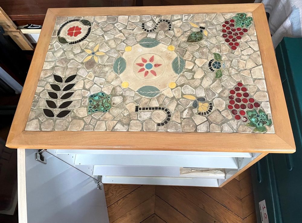 Meuble neuf plateau en mosa&iuml;que fait main par artiste Meubles