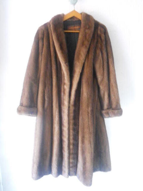MANTEAU DE VISON 1300 Saint-Rapha�l (83)