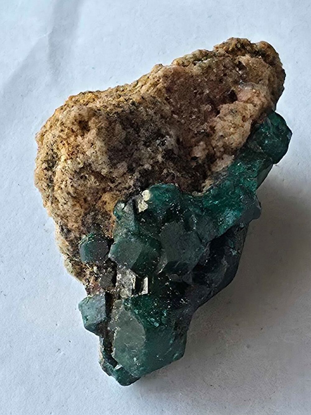 Sp&eacute;cimen Rare de Dioptase sur sa Roche Naturelle-27g 