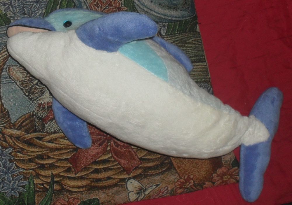 Tr&egrave;s jolie peluche Dauphin
Longueur 46cm. Jeux / jouets