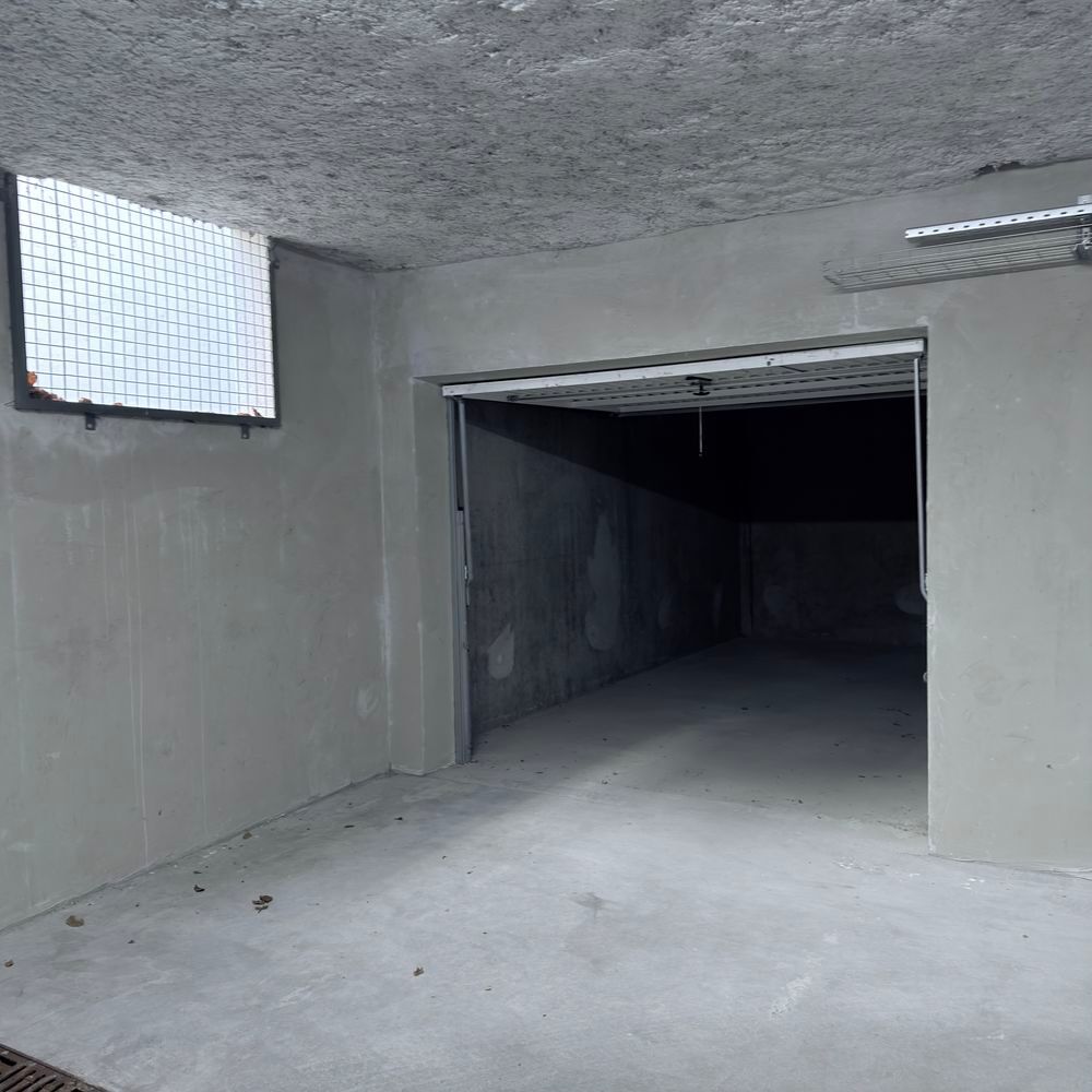 Location Parking/Garage garages spacieux de 14 à 22 m² Saint-clair-de-la-tour