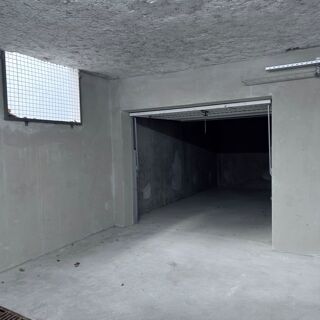 Location Parking/Garage garages spacieux de 14 à 22 m² Saint-clair-de-la-tour