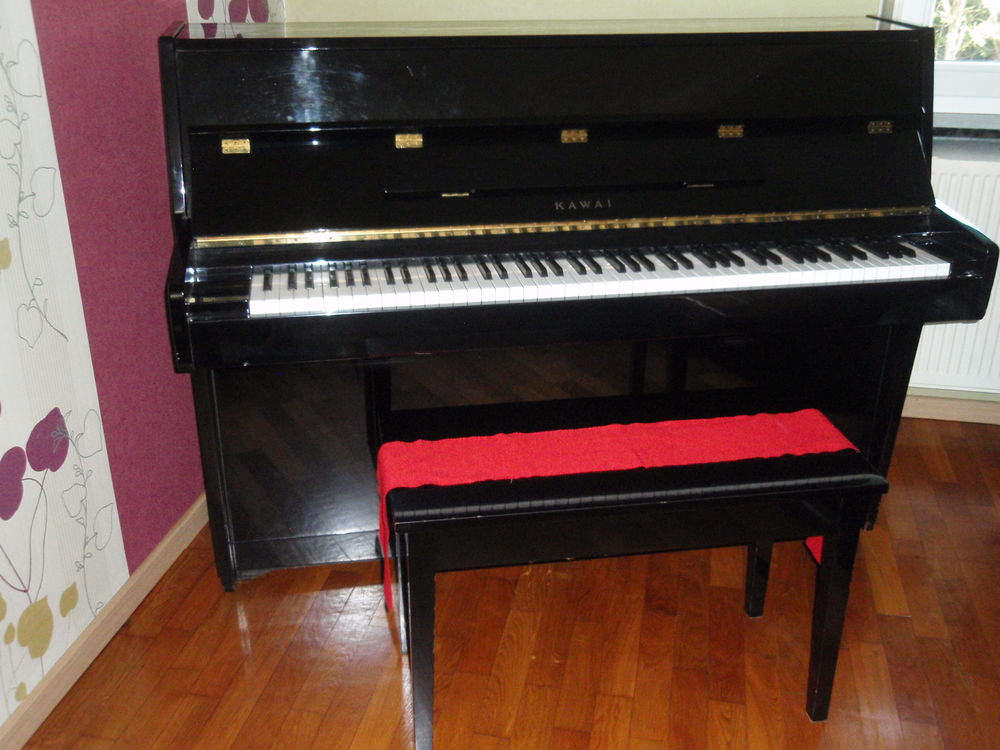 Piano droit KAWAI Instruments de musique