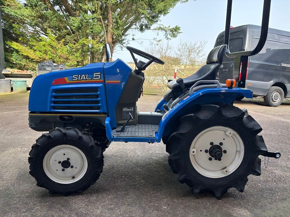 Micro tracteur d'occasion ISEKI sial 5. 
Jardin