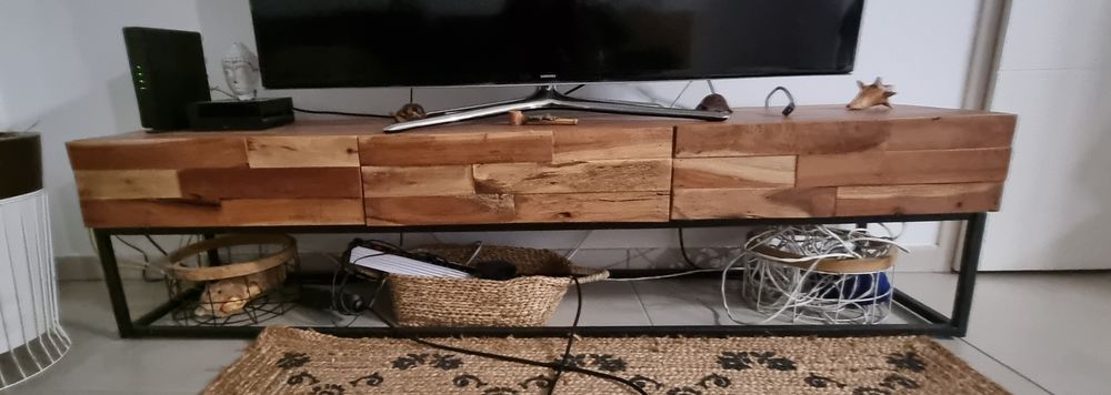 Meuble TV en bois exotique Meubles