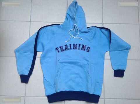 PULL  CAPUCHE TRAINING BLEU TAILLE M Envoi Possible
8 Trgunc (29)