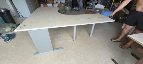 Bureau + enfilade 200 Mauprvoir (86)