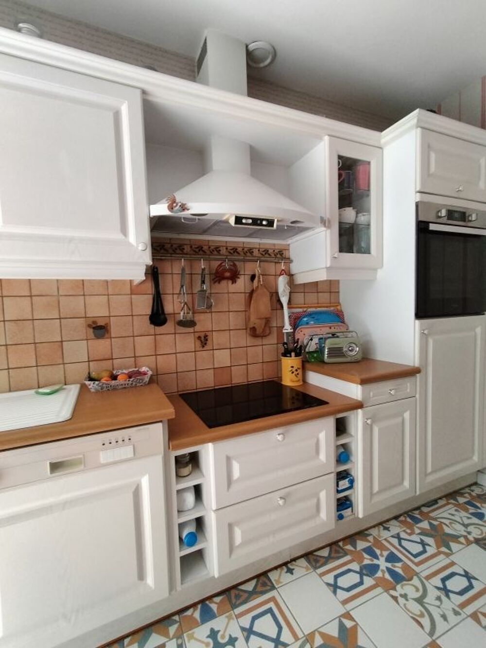 cuisine tr&egrave;s bon &eacute;tat Meubles