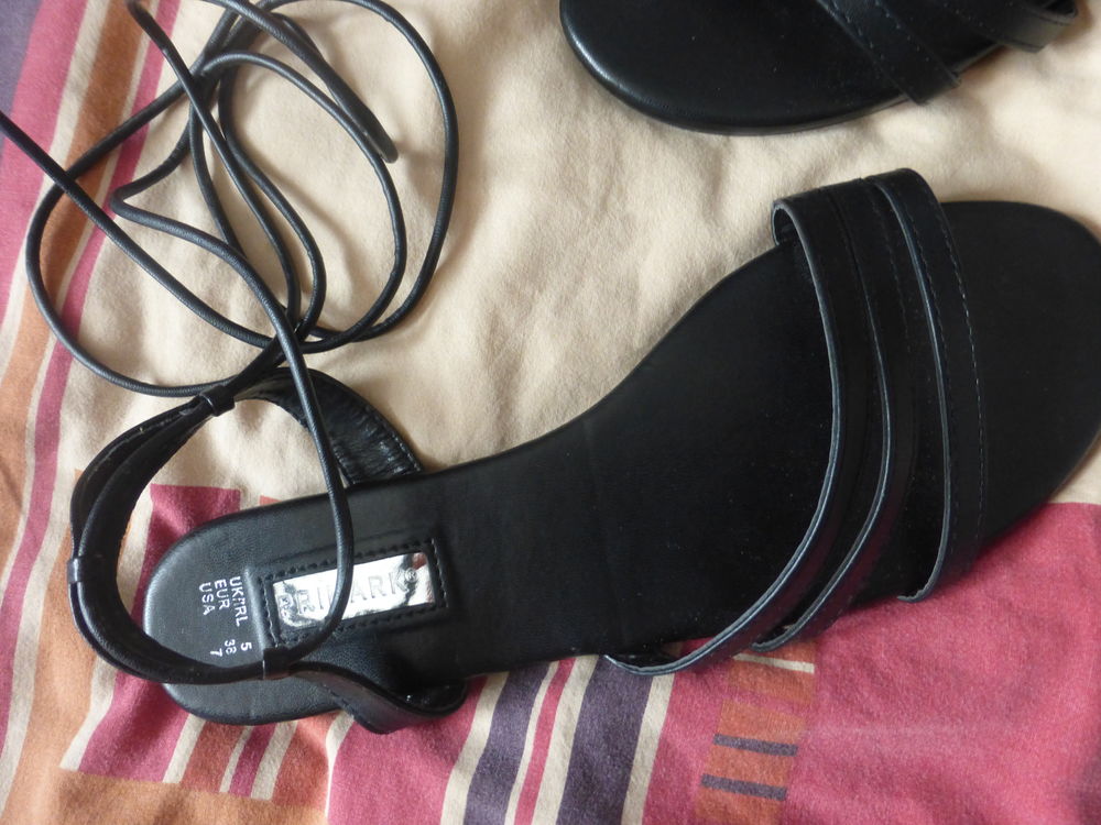 SANDALE NOIRE &agrave; brides et lacets - 38 - Chaussures