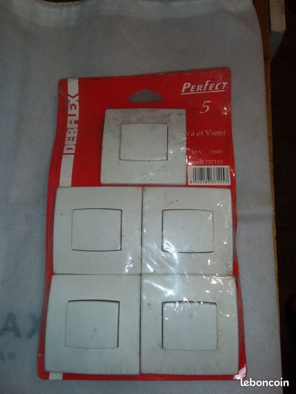 LOT de 5 Va et Vient DEBFLEX REFERENCE 737115
Bricolage