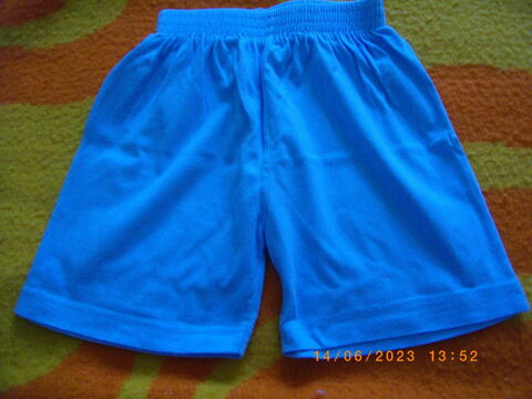 Short bleu - Taille : 3 ans 3 Perros-Guirec (22)