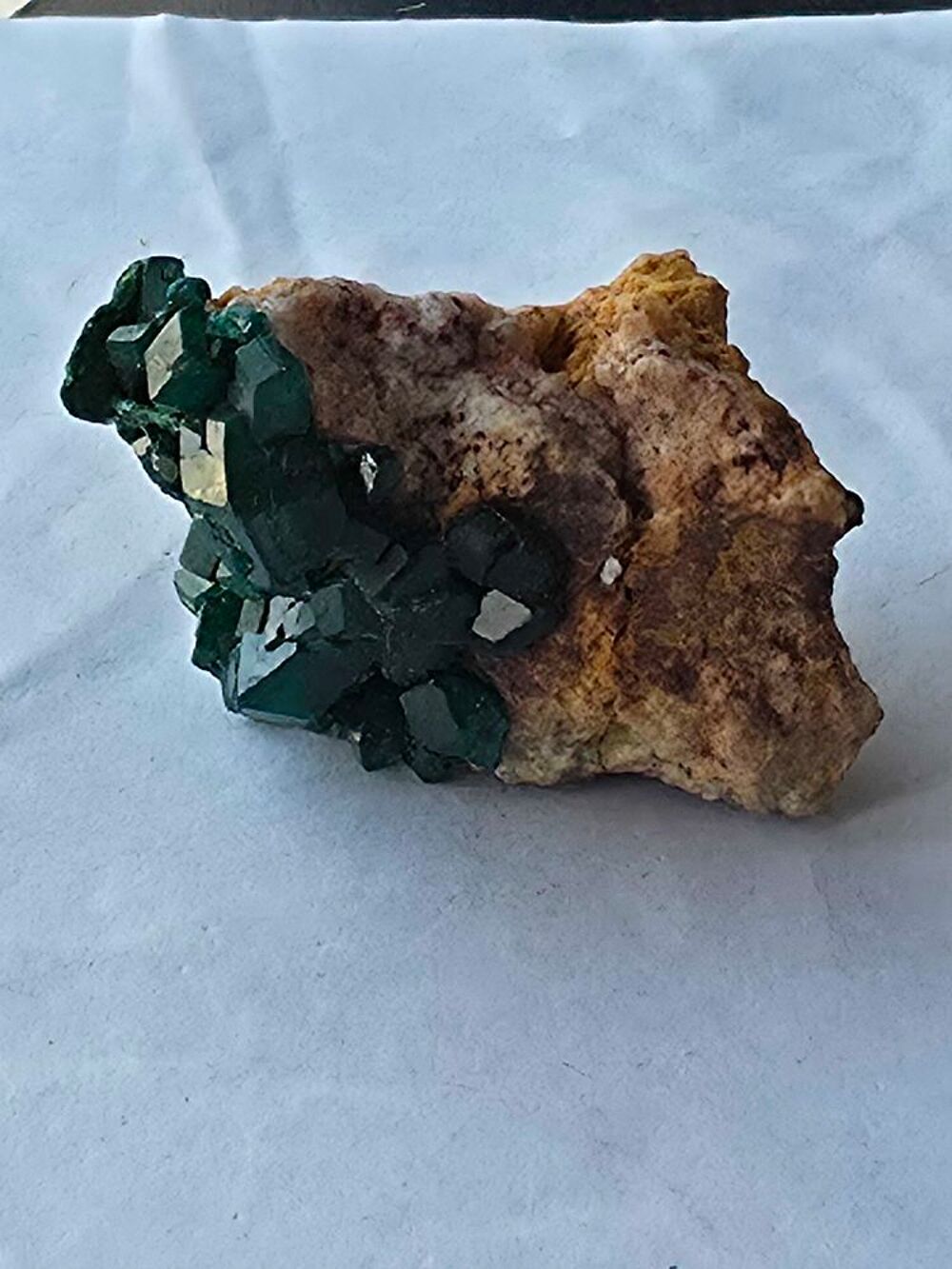 Dioptase sur Gangue du Katanga RDC-Sp&eacute;cimen de Collection 39g 