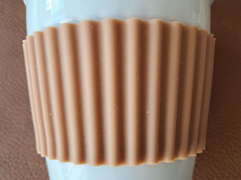 tasse mug th&eacute; caf&eacute; en c&eacute;ramique avec couvercle et protection Cuisine