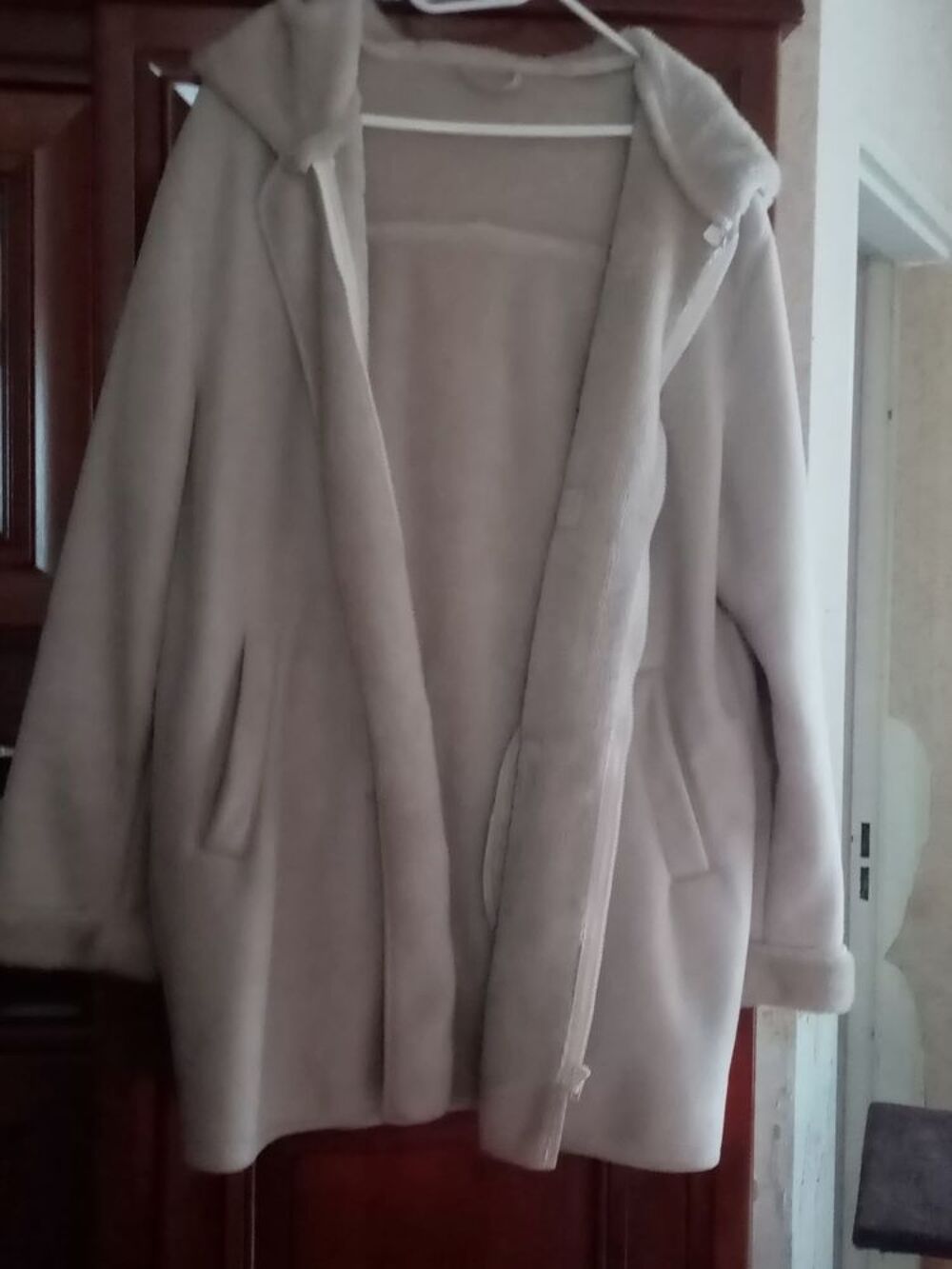 Manteau pour femme fourr&eacute; coloris &eacute;cru Vêtements