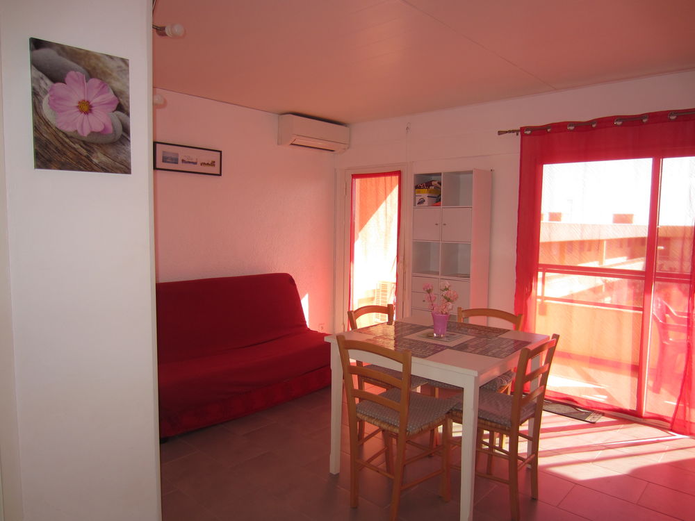   tout prs de la plage beau studio trs coquet avec balcon Languedoc-Roussillon, Port-la-Nouvelle (11210)