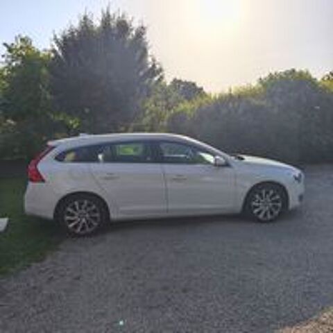 V60 D3 150 ch Stop&Start Summum 2016 occasion 56400 Ploemel