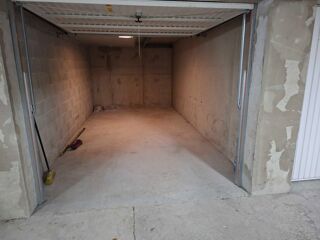  Parking / Garage à louer 15 m² Échirolles