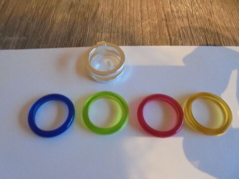 Bague + 4 anneaux (28b) 5 Tours (37)