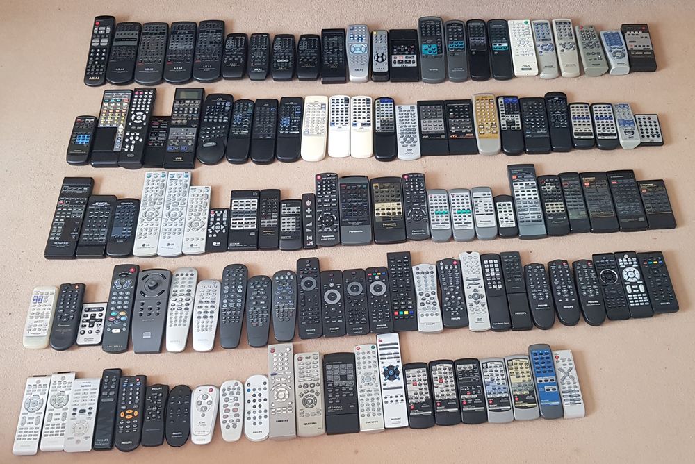 T&eacute;l&eacute;commandes originales divers Audio et hifi