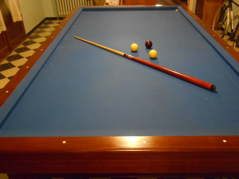 Billard fran&ccedil;ais de comp&eacute;tition "CHEVILLOTTE" + accessoires Jeux / jouets