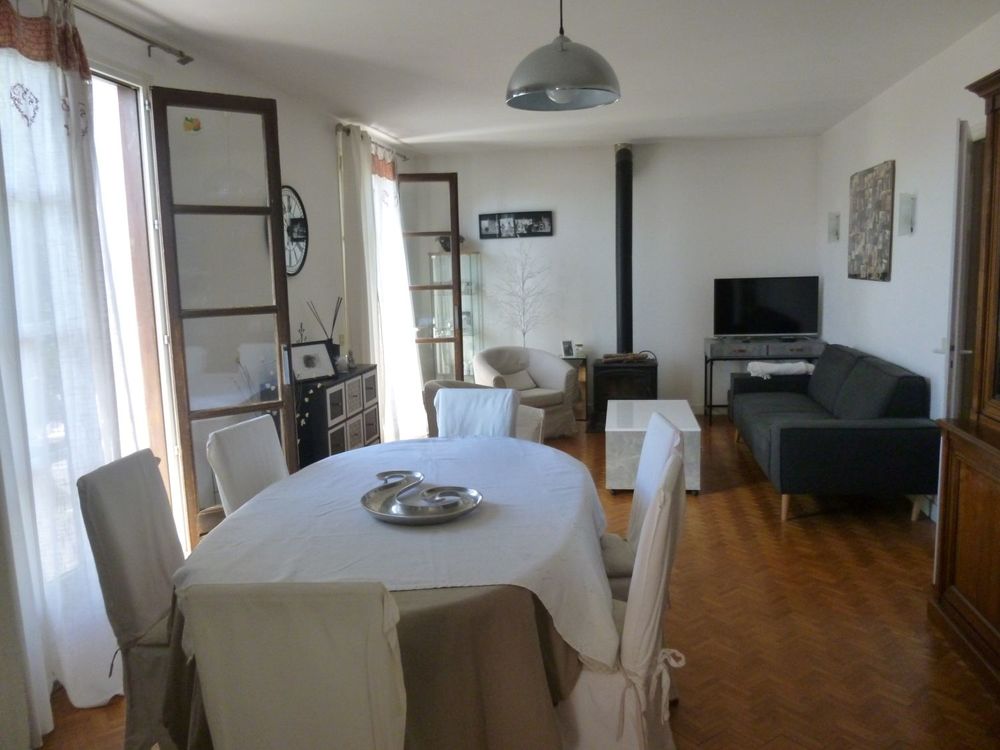 Vente Maison Maison 6 pièces, 4 chambres, 156m2 habitable . Belley