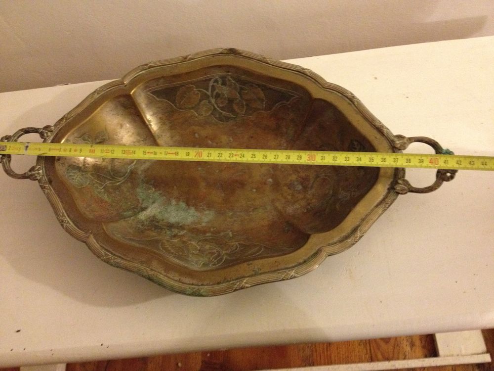 Souvenir ancien plat &agrave; corbeille &agrave; service ou autre Décoration