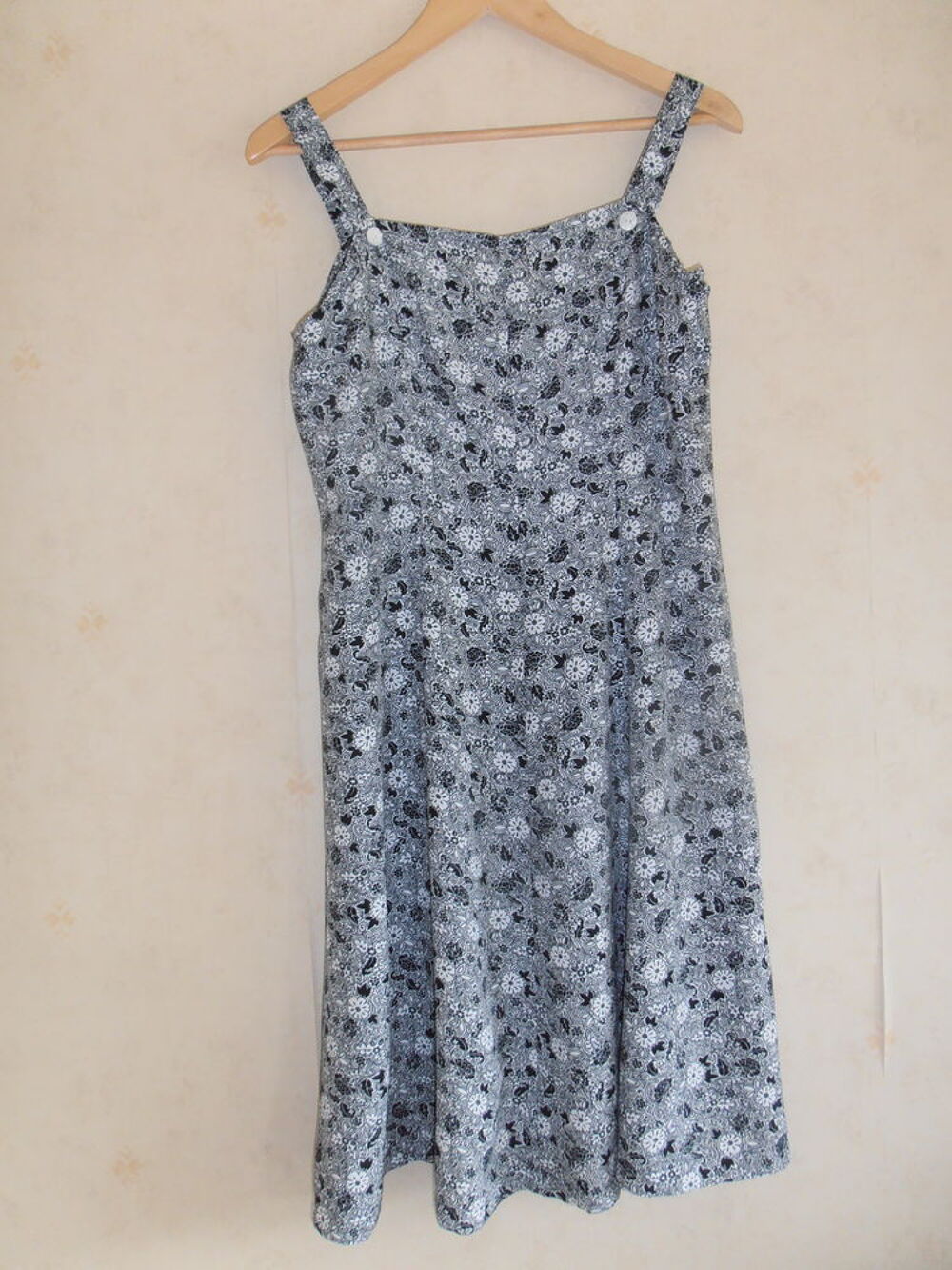Robe d'&eacute;t&eacute; &agrave; bretelles (82) Vêtements