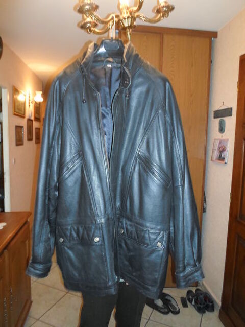veste blouson 3/4 cuir noir 110 Amlie-les-Bains-Palalda (66)