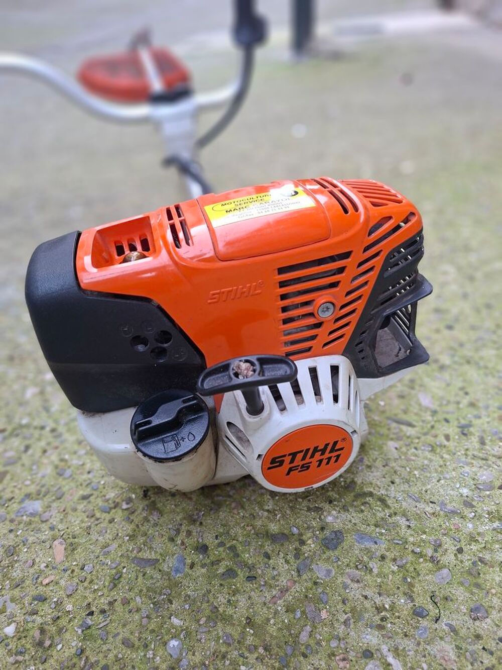 Debroussalleuse Stihl fs 111 Jardin