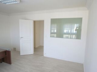  Appartement à louer 3 pièces 65 m²