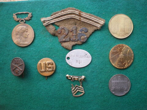 Médailles - Insignes USA et divers. 50 Caen (14)