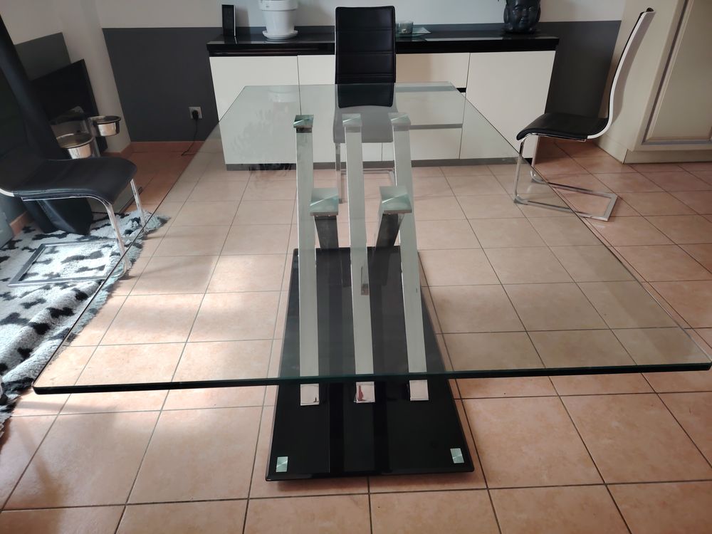 Table a manger Meubles