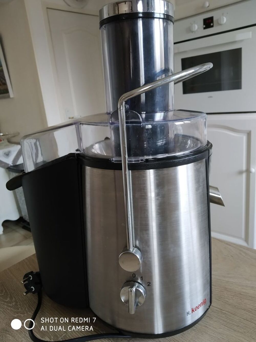 Centrifugeuse &agrave; jus de fruits et l&eacute;gumes Electroménager
