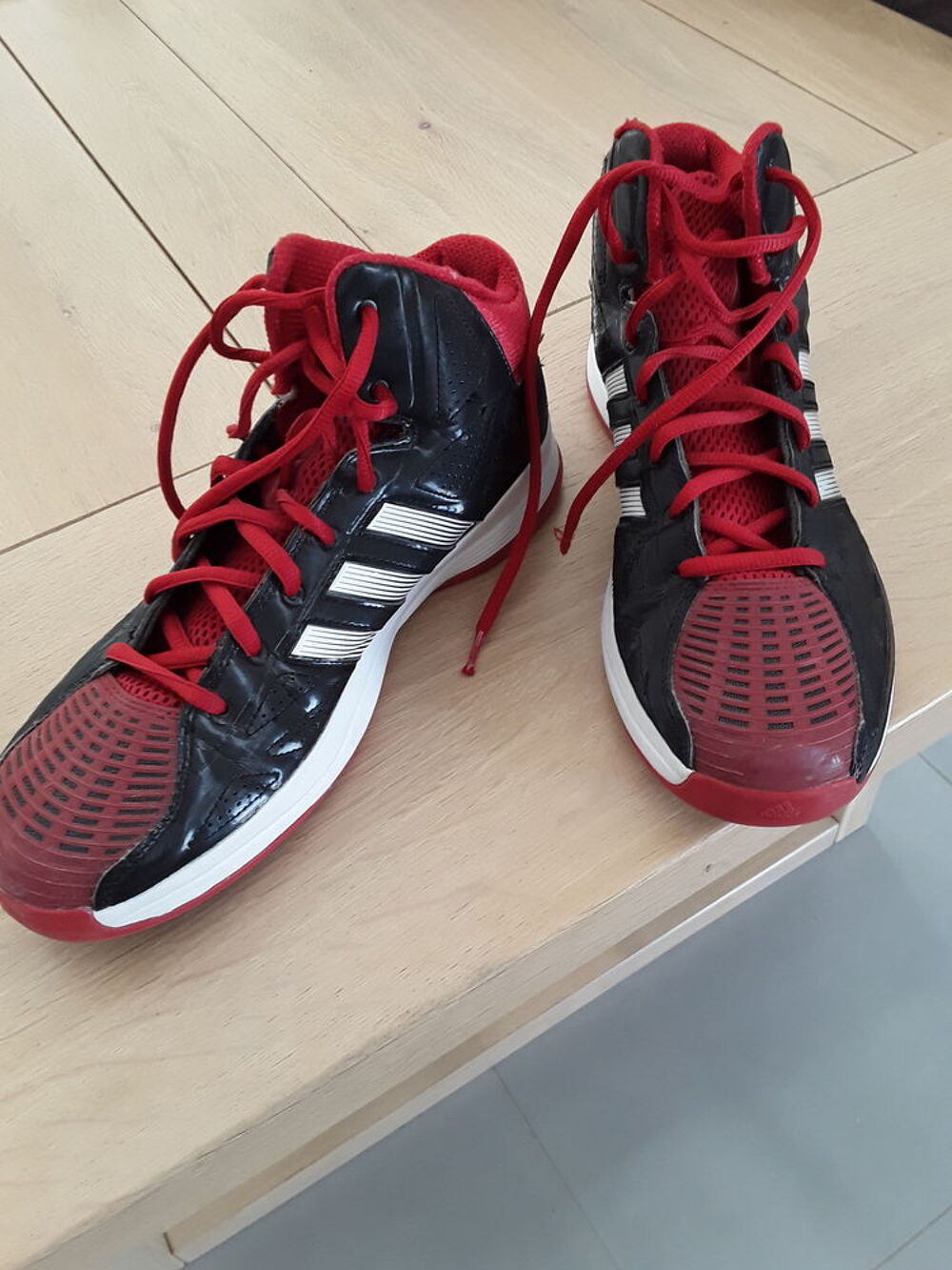 Baskets Addidas pointure 45 1/3 Sports