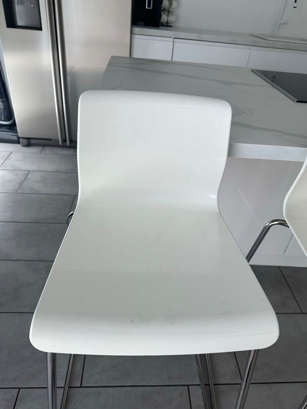 Lot de 4 tabourets hauts design blancs Meubles