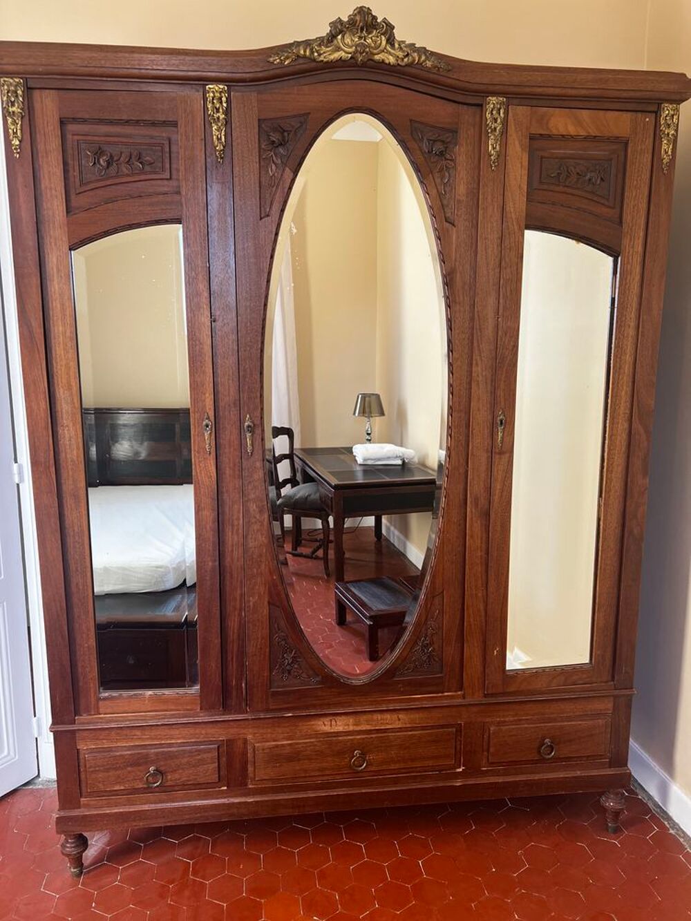 Donne armoire Meubles