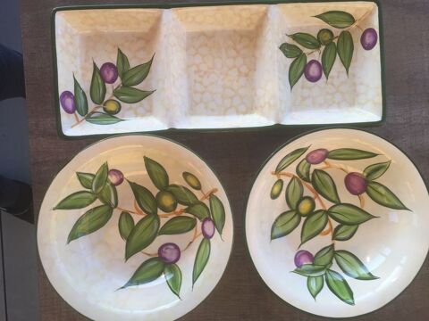 Ensemble saladiers et plats 15 N�mes (30)