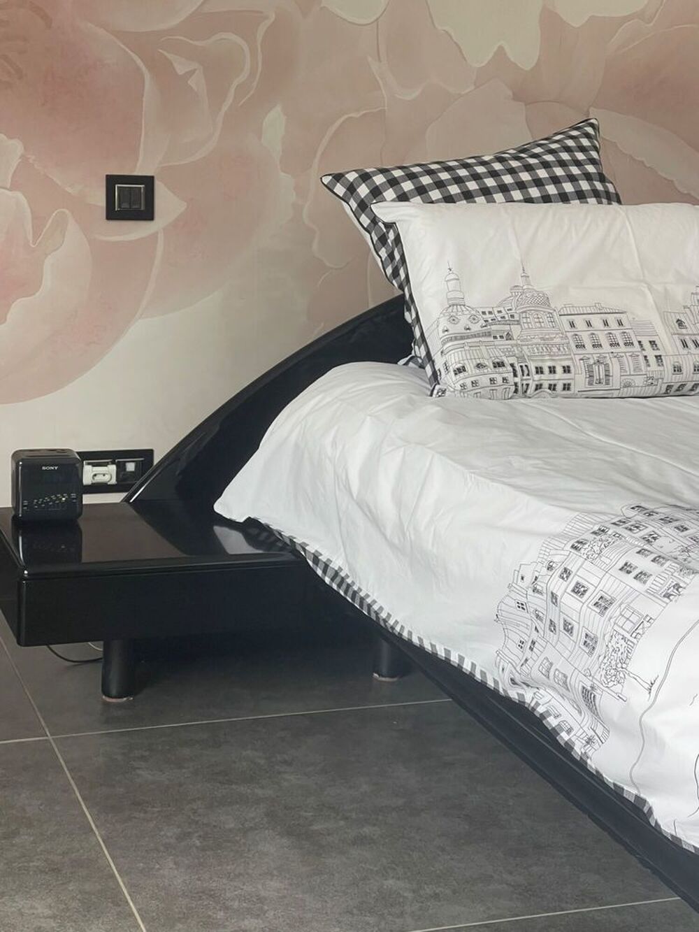 lit ROCHE &amp; BOBOIS Lit 160 avec chevets laqu&eacute; noir Meubles