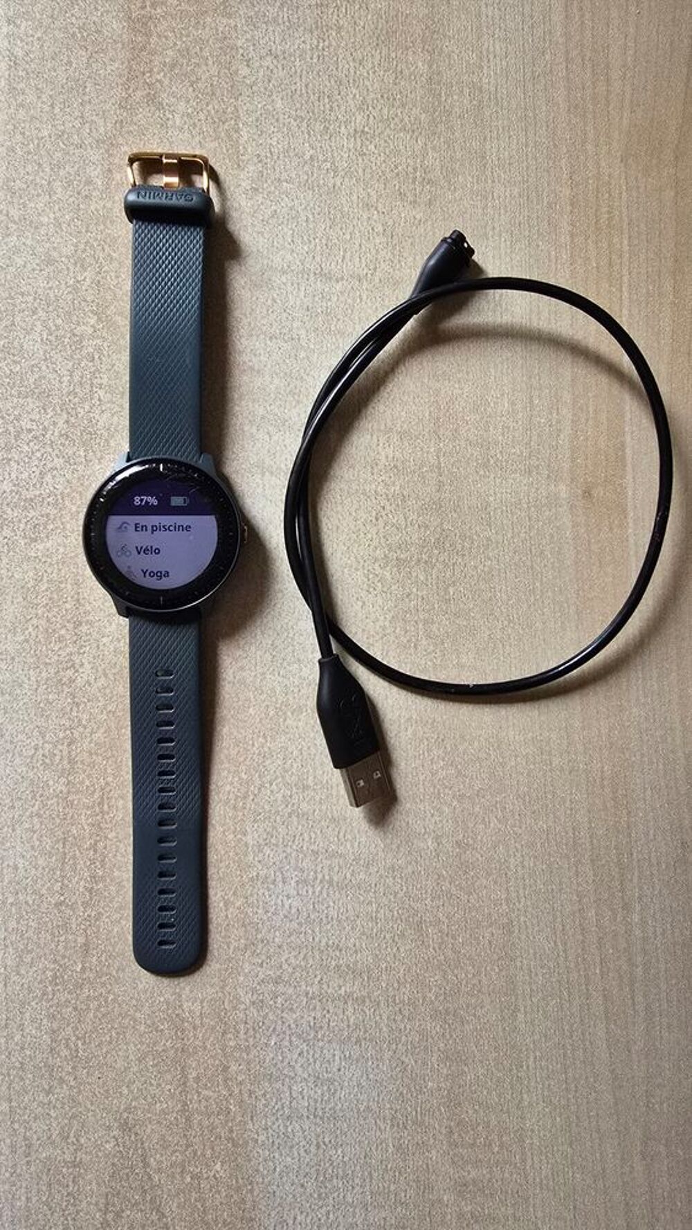 Montre connect&eacute;e Garmin Vivoactive Music 3 Bijoux et montres