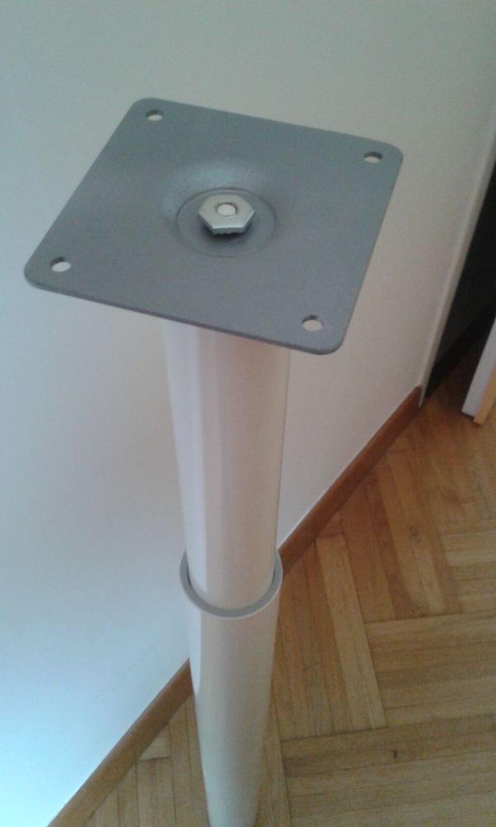 PIED REGLABLE Bricolage