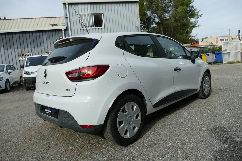 Clio IV CLIO IV SOCIETE DCI 90 ENERGY ECO2 AIR 82G 2015 occasion 13600 La Ciotat