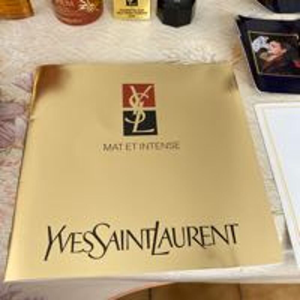 lot de miniature de parfum 