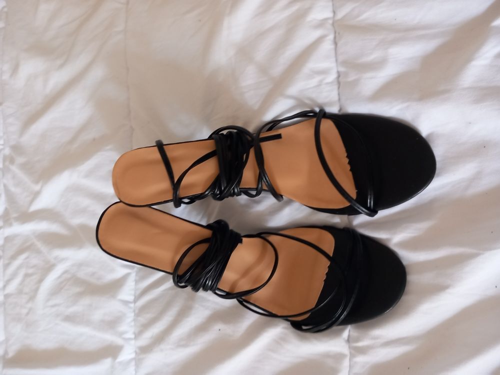 sandales noires neuves pointure43 Chaussures