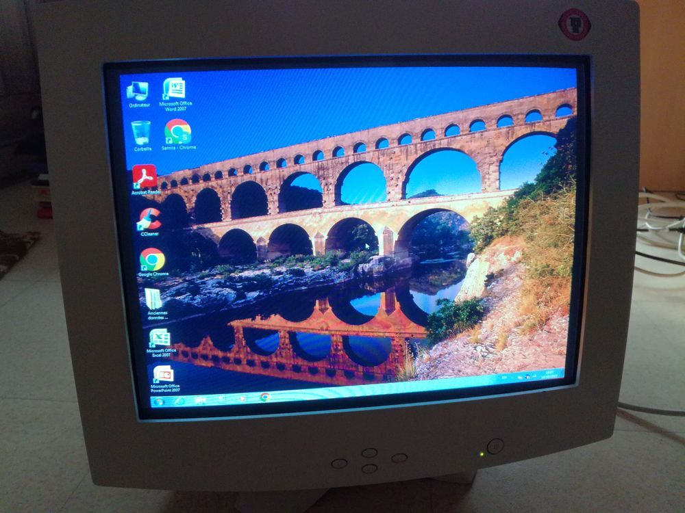 &Eacute;cran pc Matériel informatique